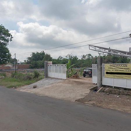 Hotel Reddoorz Syariah Near Wisata Situ Gunung Sukabumi à Kadudampit Extérieur photo